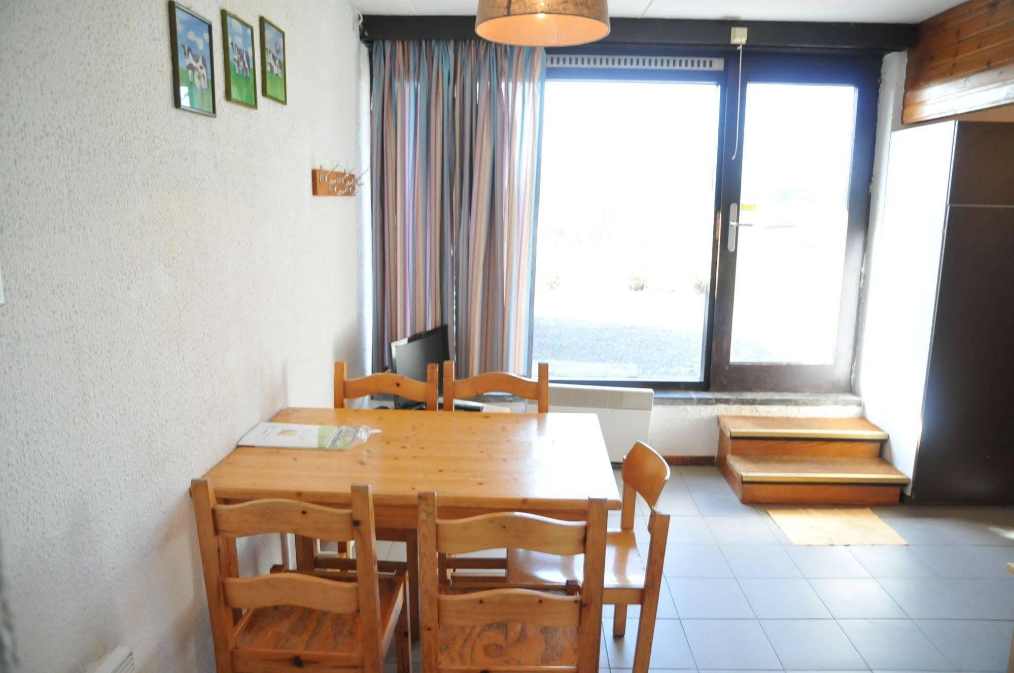 Espinette Hotel Biron Екстериор снимка