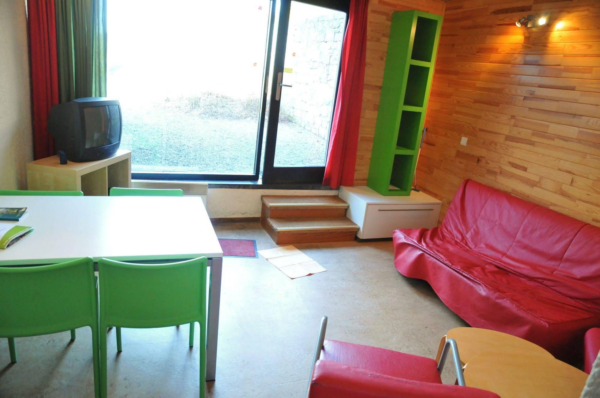 Espinette Hotel Biron Екстериор снимка
