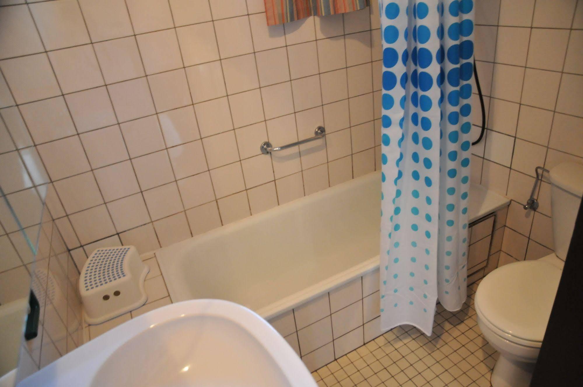 Espinette Hotel Biron Екстериор снимка